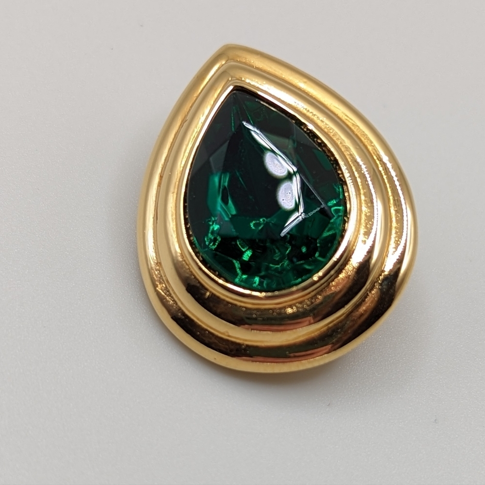 Kenneth Jay Lane Emerald Tone Teardrop Enhancer Pendant - Picture 3 of 9